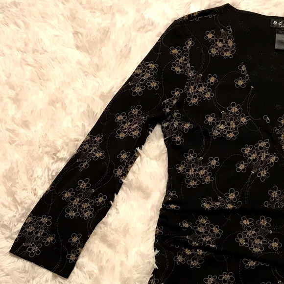 BCBG Paris Size M Floral Embroidered Top Blouse - Picture 4 of 8